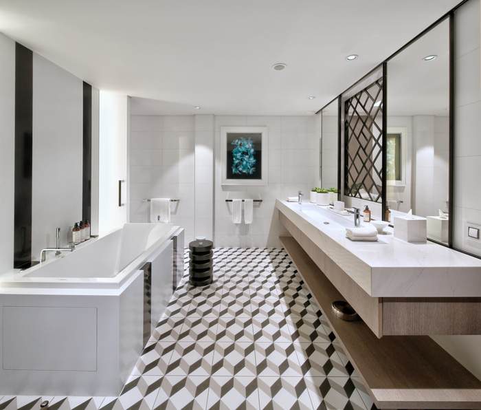 Celebrity Cruises, Celebrity Beyond, Royal Suite Bathroom ©CEL.jpg